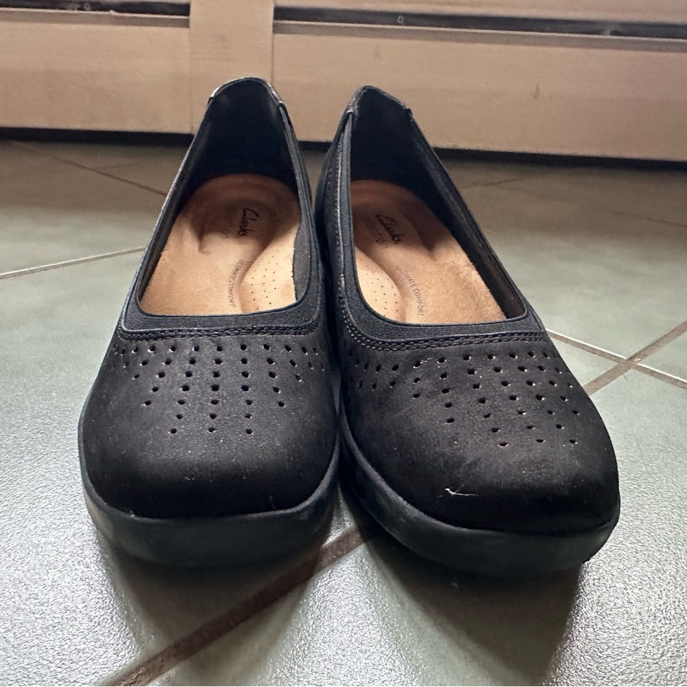Black Clarks Slip-On Wedge Shoes. Good base shoe for Cosplay